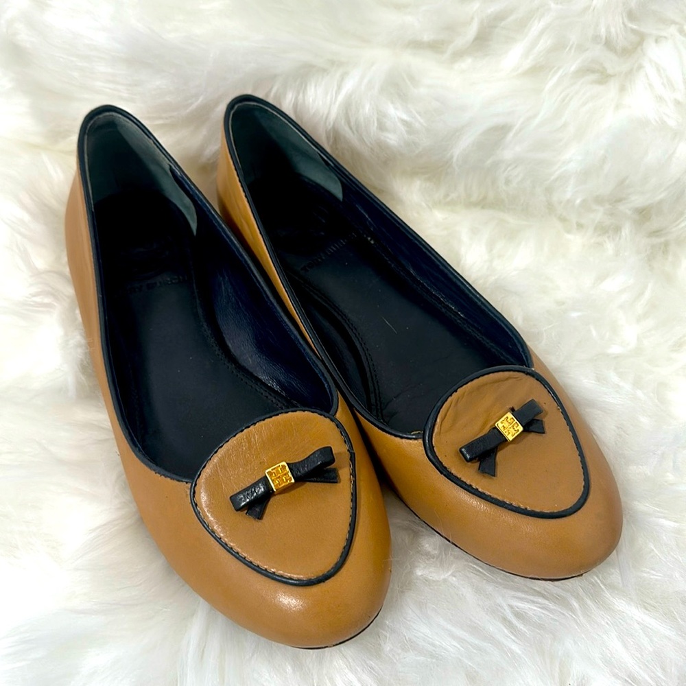 Tory Burch Dakota leather loafer size 6